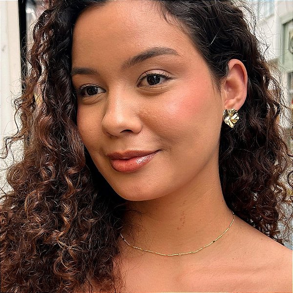 Brinco Coração Orgânico Achatado Folheado a ouro 18K