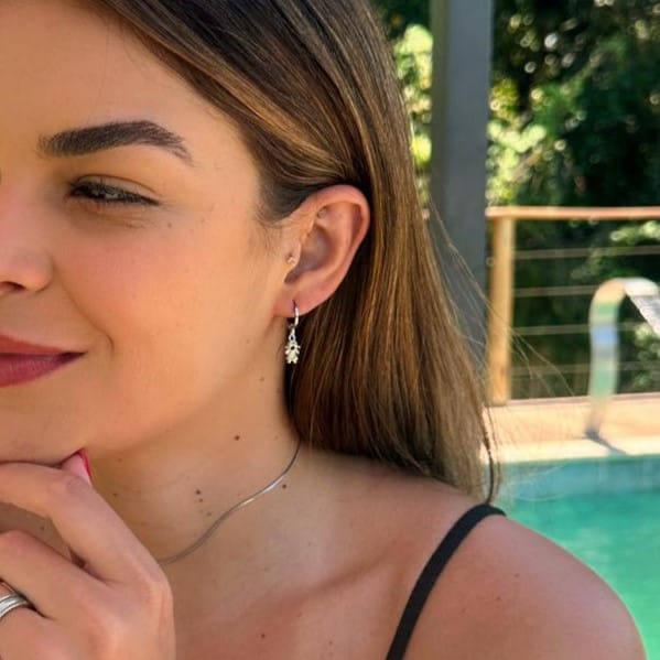 Brinco de Argola Pingente Menina Zircônia Steel