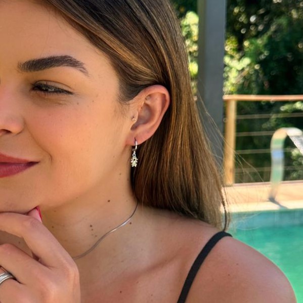 Brinco de Argola Pingente Menina Zircônia Steel