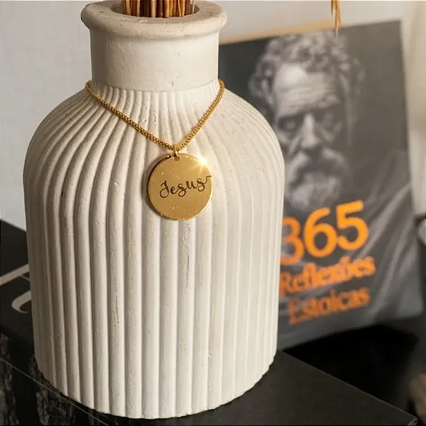 Colar Moeda Gravação Jesus Folheado a ouro 18K