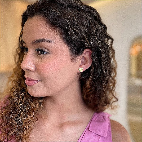 Brinco Coração Trabalhado Folheado a ouro 18K