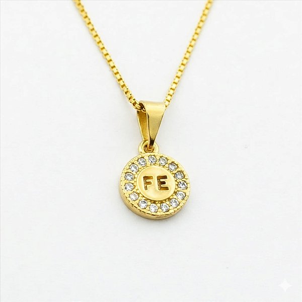 Colar Medalha Fé Vazado Borda Cravejada