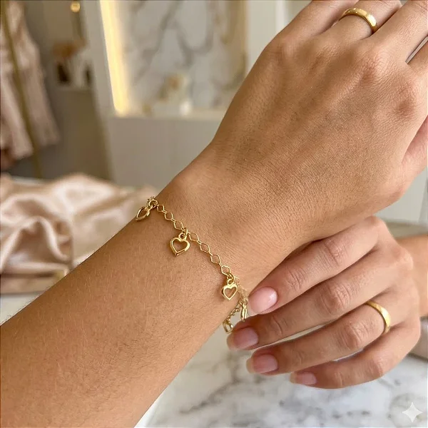 Pulseira Infantil Pingentes Corações Vazados