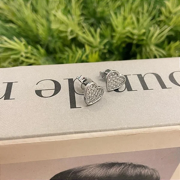 Brinco de Coraçao Pave Cravejado Cristal Steel