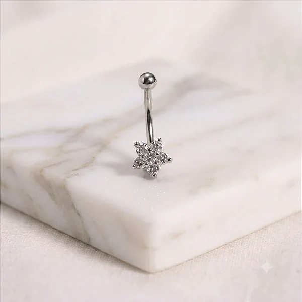 Piercing Bananinha Flor Cravejada