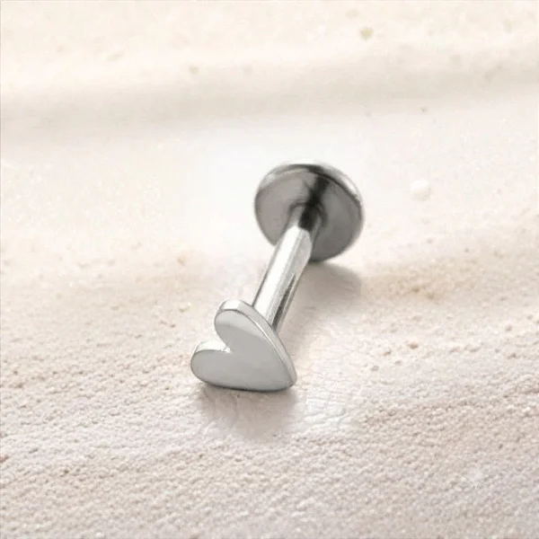 Piercing Reto Coração Liso Mini