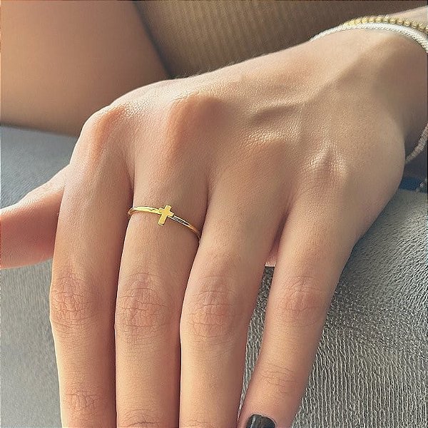 Anel Aro Fino Cruz Lisa Folheado a Ouro 18k