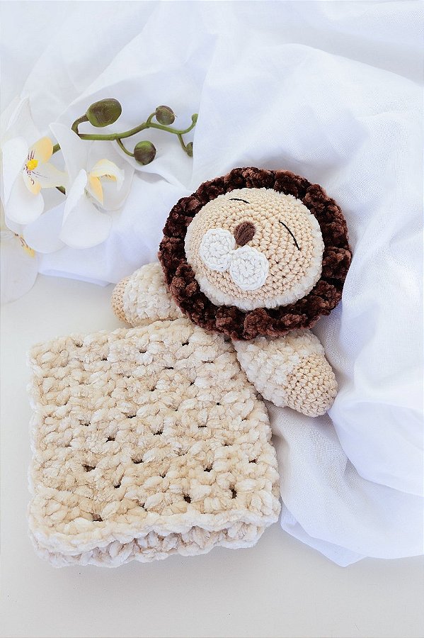 Naninha Leão Amigurumi