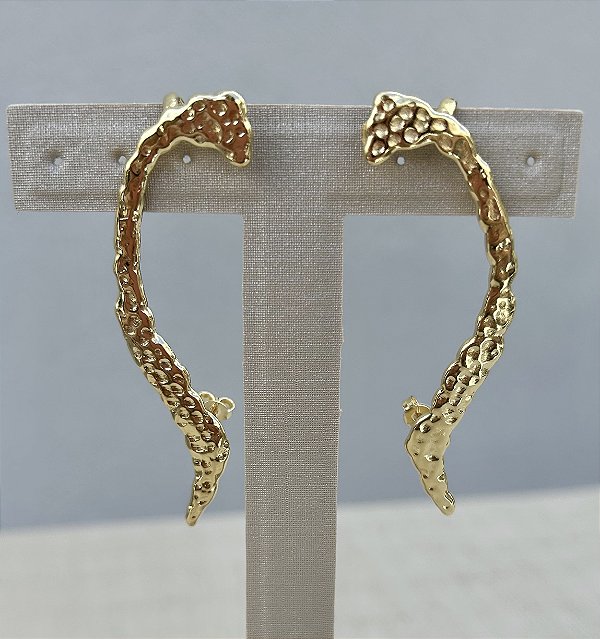 Ear Cuff robusto com banho de ouro 18k