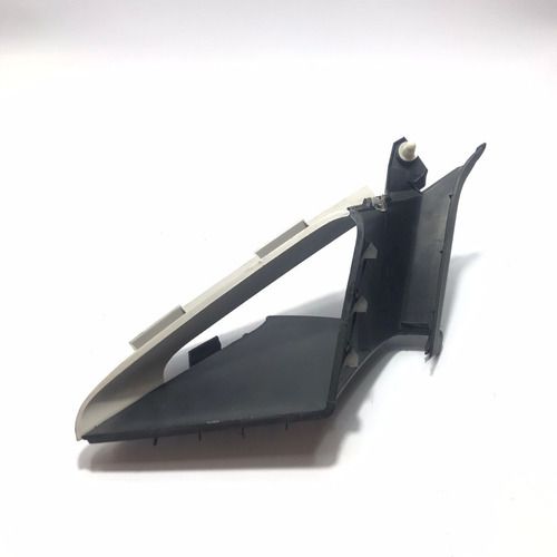 Acabamento Moldura Vidro Tras Esq Vw Golf Tsi 2014 5gm868143