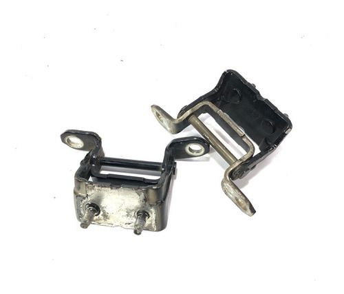 Dobradiça Porta Malas Nissan March 2017 1.6