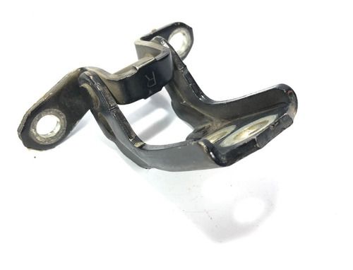 Dobradiça Porta Traseira Direita Baixo Nissan March 2017 1.6