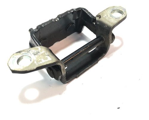 Dobradiça Porta Traseira Esquerda Cima Nissan March 2014