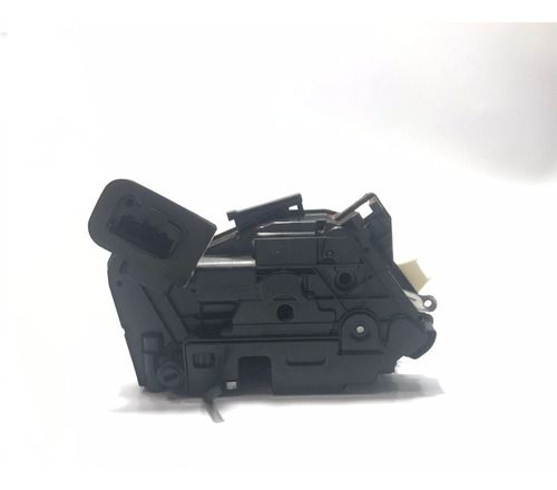 Fechadura Tras. Esq. Vw Golf 1.4 Tsi 5k4839015r
