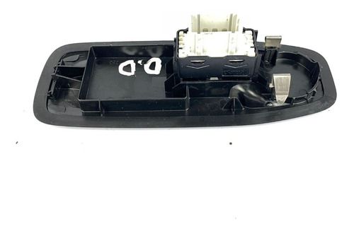 Botão Vidro Dianteiro Dir Peugeot 2008 2017 98007447zd