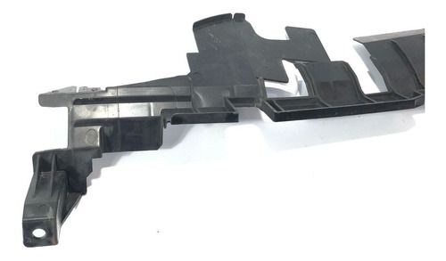 Defletor Direito Do Radiador Nissan March 2014