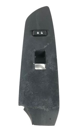 Moldura Botão Vidro Dianteiro Direito Gm Tracker 1.4 2017 Lt