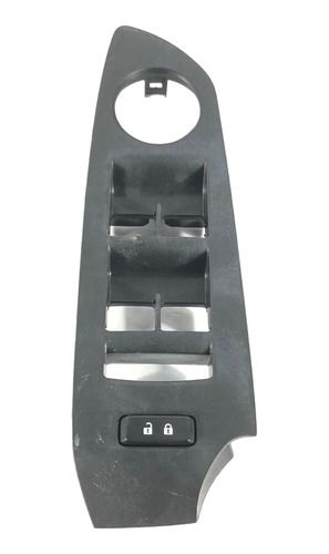 Moldura Botão Vidro Dianteiro Esq. Gm Tracker 1.4 2017 Lt