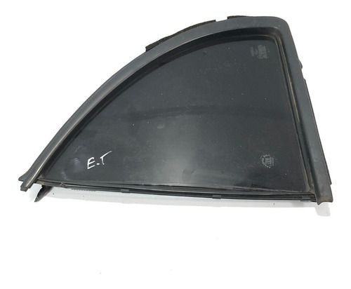 Vidro Vigia Traseiro Esquerdo Nissan March 2014 E943r004584