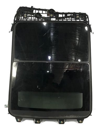 Teto Solar Panorâmico Gm Tracker 2023 1.2 26291986 (detalhe)