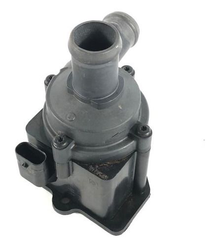 Bomba Água Auxiliar Audi A4 2013 2.0 Tfsi 8k0819147a