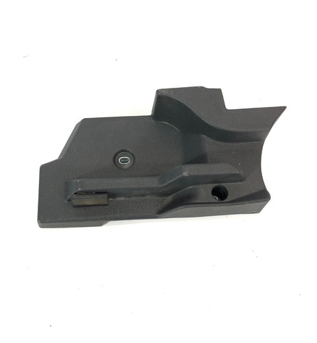 Suporte Direito Tampão Traseiro Vw Golf Tsi 2014 5g6858832