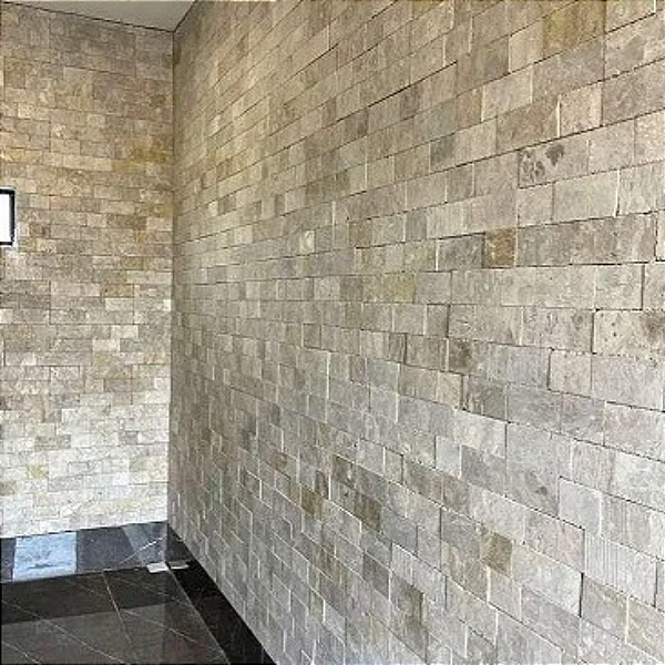 Mosaico de Travertino Bricks Telado