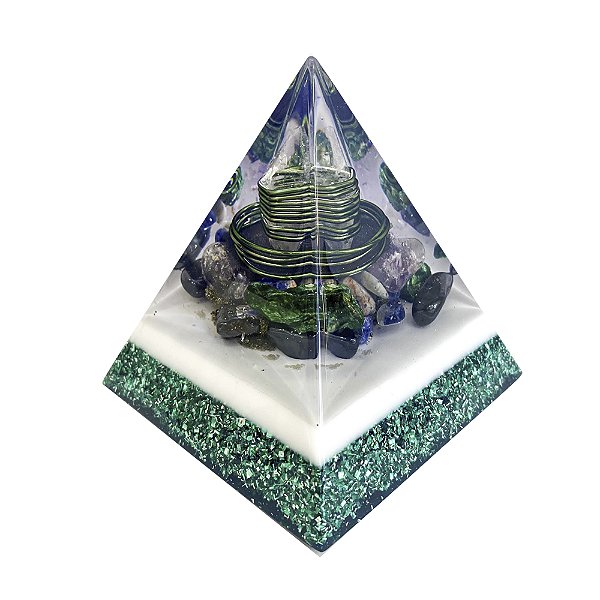 Orgonite Pirâmide de 10cm - Verde