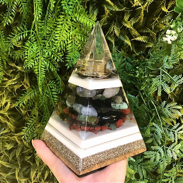 Pronta Entrega - Orgonite Pirâmide 17 a 19cm - Dourada