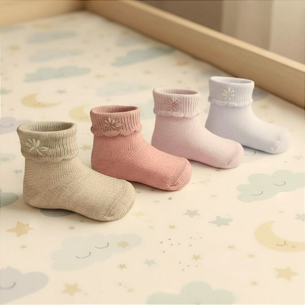 Meia Infantil de Algodão com Bordado Artesanal