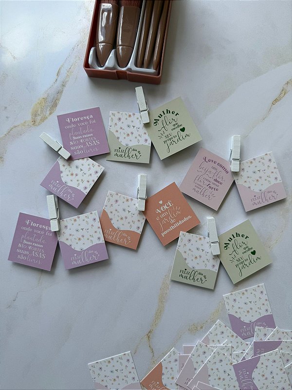 Sem personalizar - 40 Un Mini Cartões Beija Flor Dia da Mulher - FULL