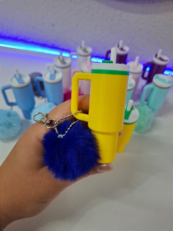 Chaveiro Garrafinha com Pompom BRASIL - Sem personalizar