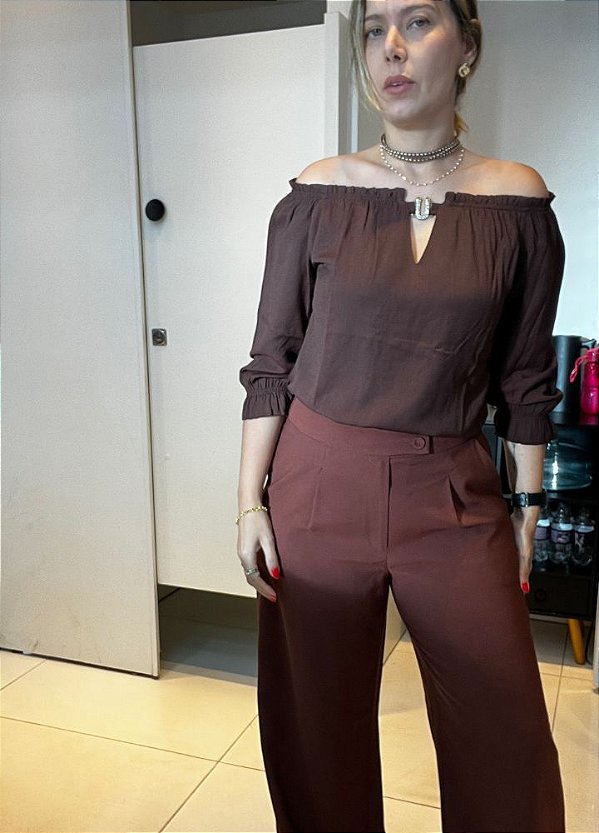 Calça Reta Marrom Milena