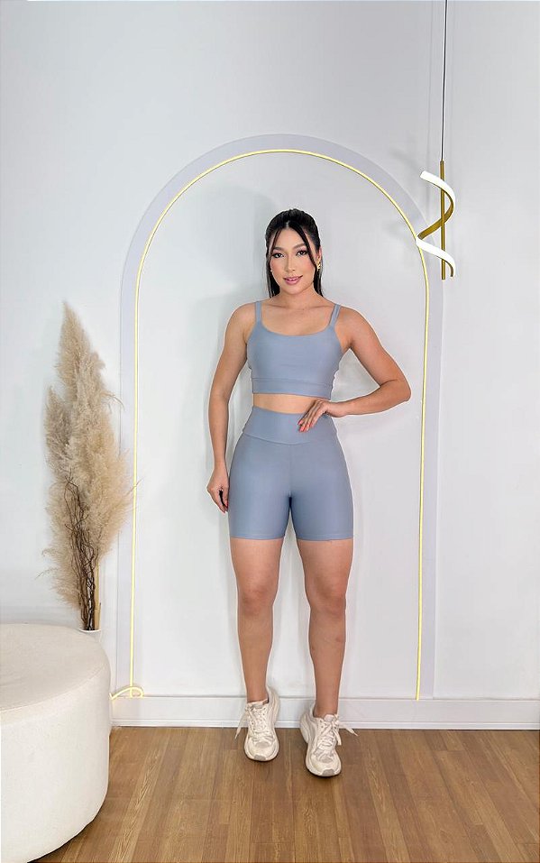 Conjunto Short Meia Coxa+ Top Alça Reta Cor Cinza Claro