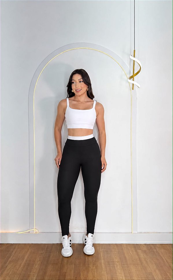 Conjunto Isis Legging+ Top Cor Preto+Branco