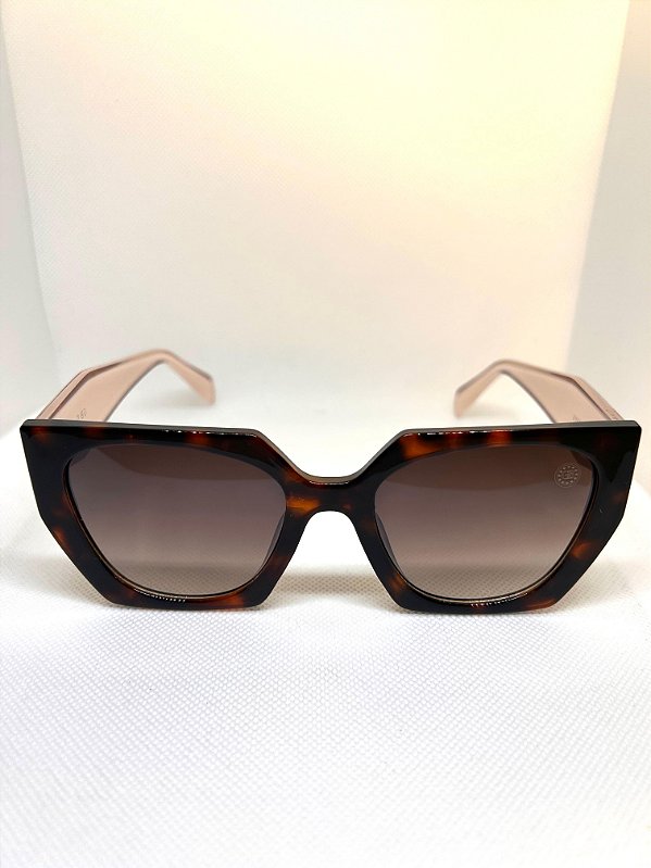 SOLAR DANIELA TIGRADO NUDE