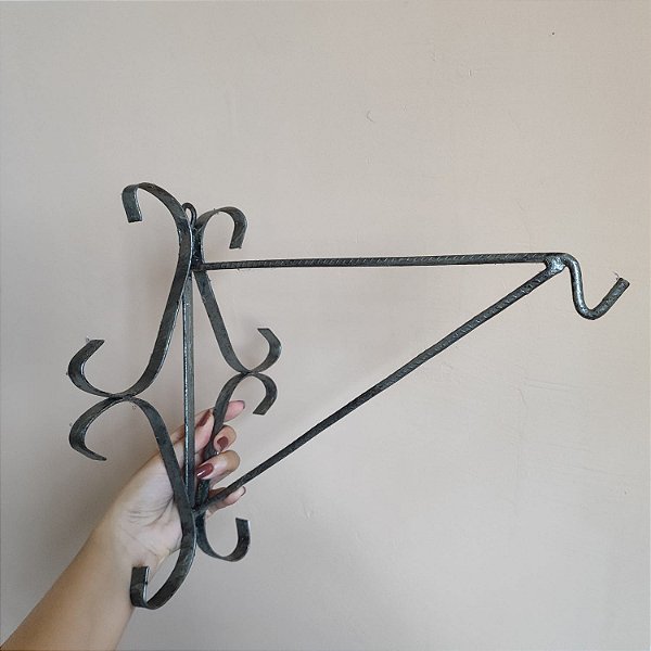 SUPORTE DE FERRO PARA PLANTA