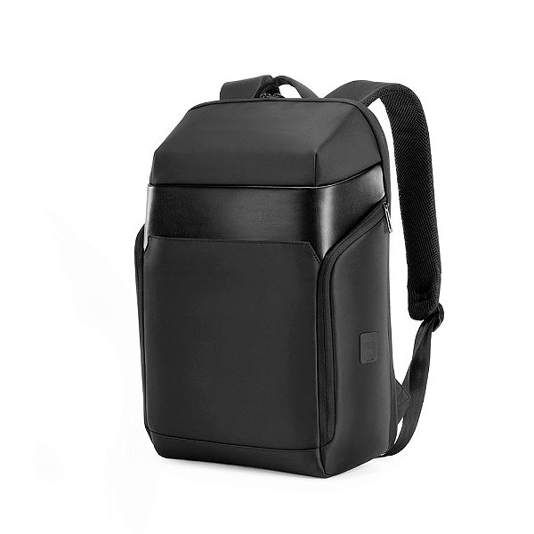 Mochila em Poliéster com USB - 25L