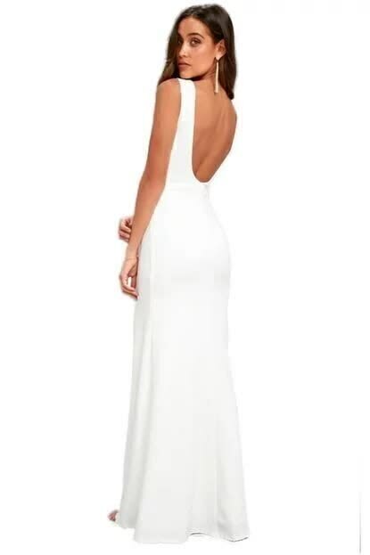 Vestido com Fenda Costa Nua Regata Longo