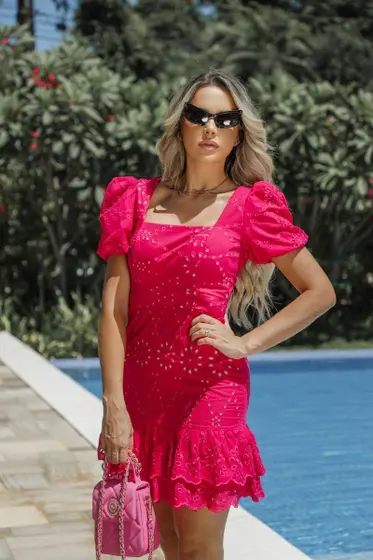 VESTIDO CURTO SHINE EM LAISE PINK ÁGUAS DE ROSAS