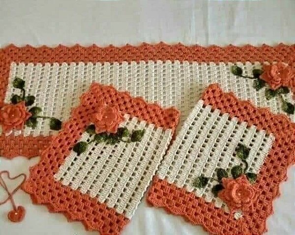 Jogo de tapete cozinha com flores em crochê 3 peças JC007