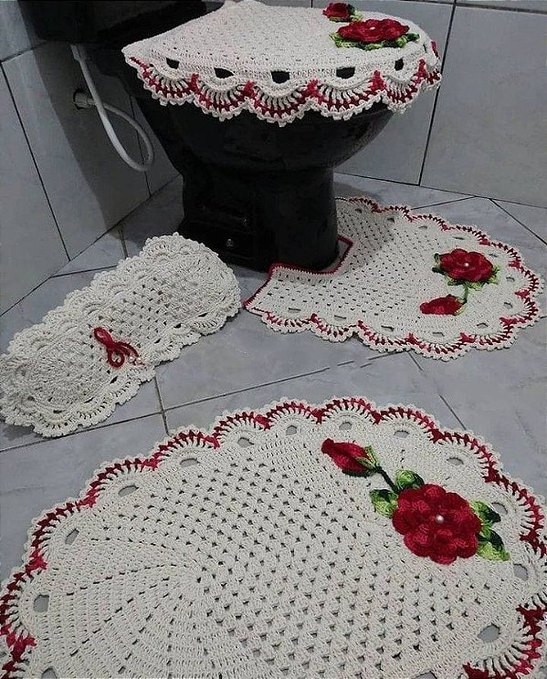 Jogo de tapetes para banheiro em crochê com flores 4 peças JB008