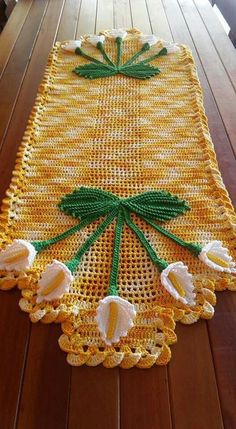 Caminho de mesa em crochê copo de leite 150x50cm  C074