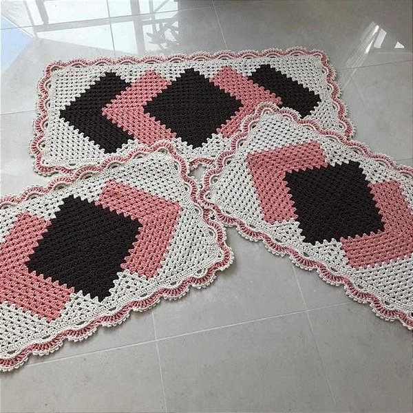 Jogo de tapetes para cozinha  em crochê 3 peças  JC050