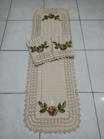 Jogo de tapetes para cozinha em crochê com flores 3 peças JC080