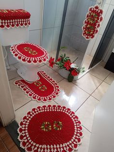 Jogo de tapetes para banheiro em crochê 5 peças com flores JB074