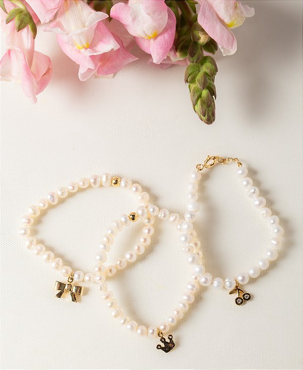 Pulseira perola coroa com feicho