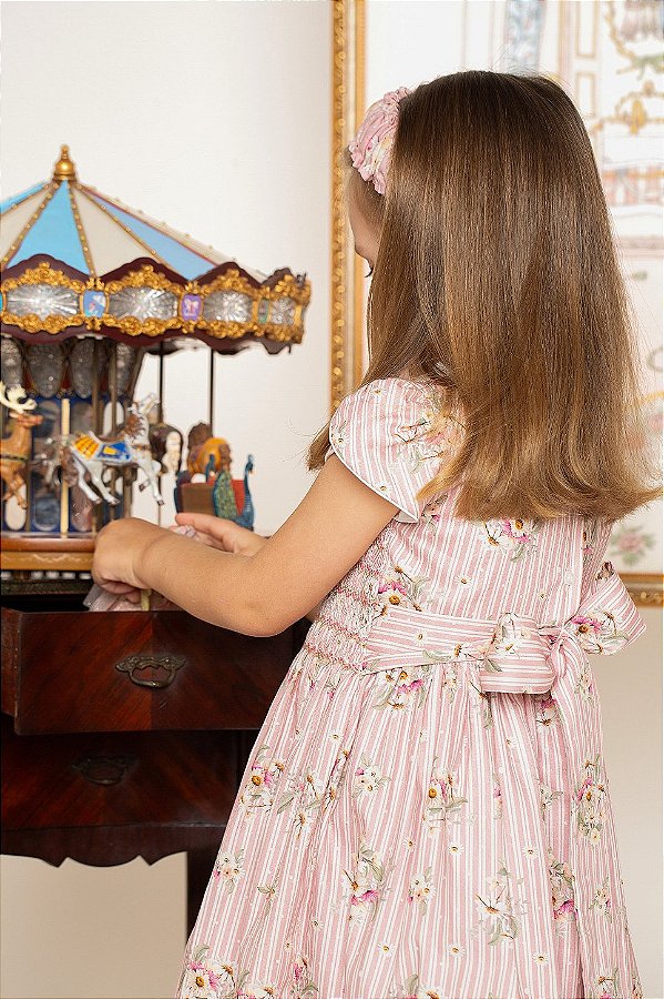 Vestido casinha pala grande