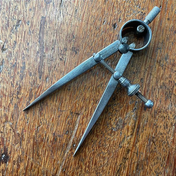 Compasso de Ponta Seca Moore & Wright – Sheffield, Inglaterra | 3”