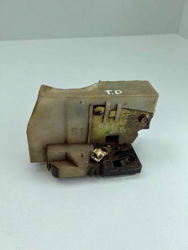 Fechadura Porta Traseira Direita Renault Megane 2001 A 2005